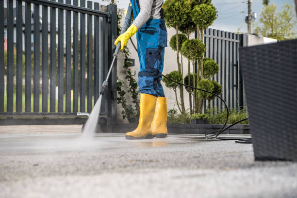Garage Pressure Washing in Stoughton, WI