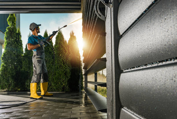 Best Roof Power Washing Services  in Stoughton, WI