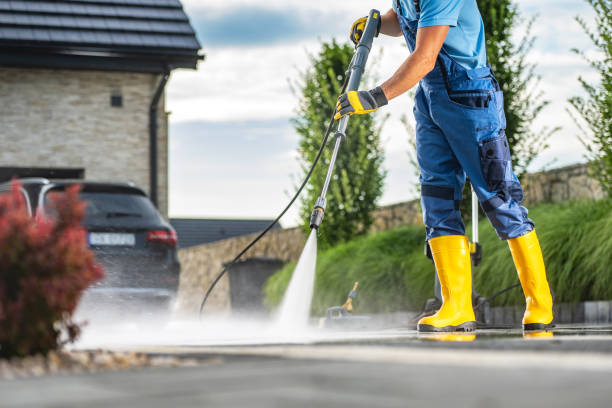 Best Garage Pressure Washing  in Stoughton, WI